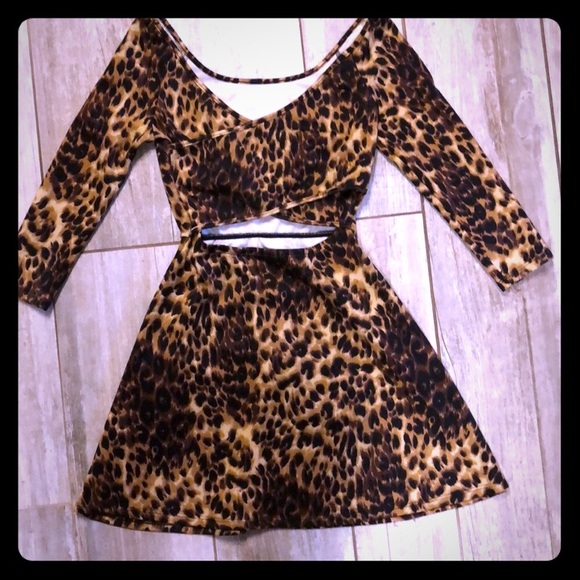 Gianni Bini Dresses & Skirts - GB mini cut out leopard dress